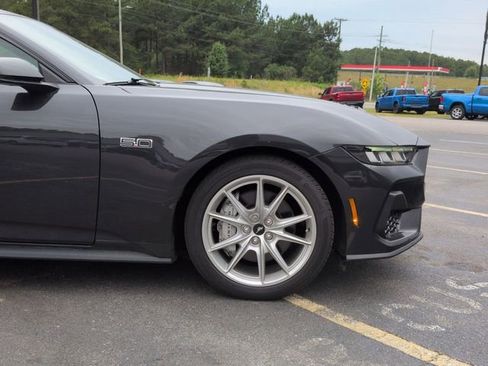 Used 2024 Ford Mustang GT Premium RWD image 9