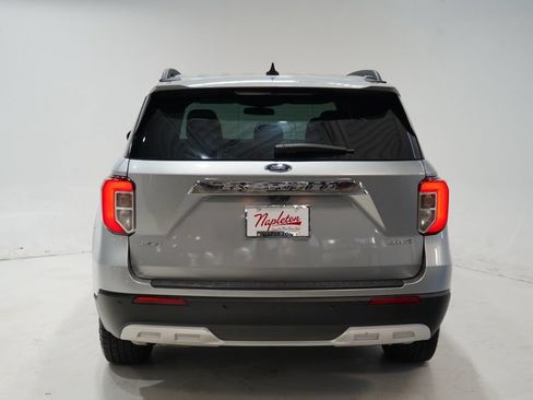 Used 2024 Ford Explorer XLT w/ Equipment Group 202A AWD/4WD image 7