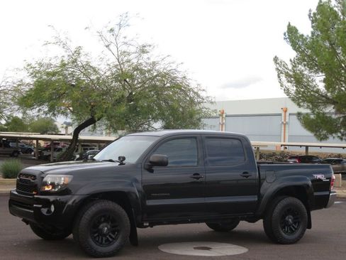 Used 2011 Toyota Tacoma PreRunner w/ TRD Off-Road Pkg w/JBL Audio image 1