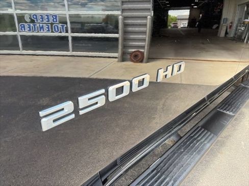 Used 2022 Chevrolet Silverado 2500 LTZ AWD/4WD image 8