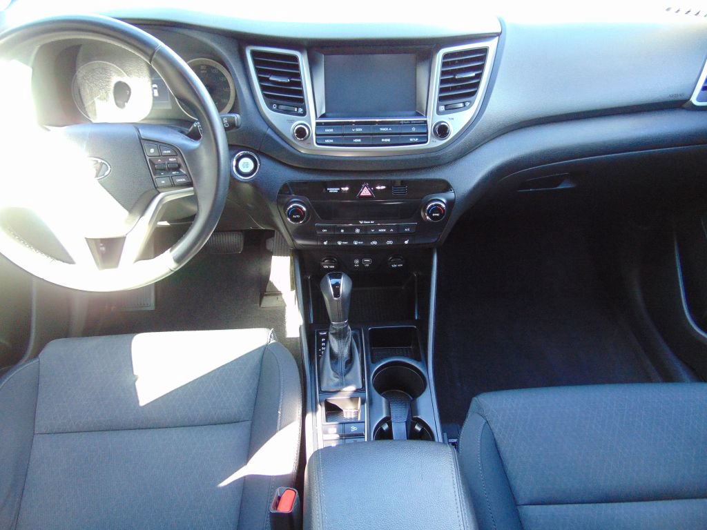 Used 2018 Hyundai Tucson Value w/ Cargo Package AWD/4WD image 17
