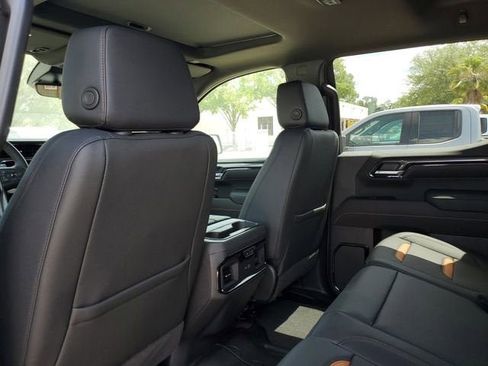 New 2026 GMC Sierra 1500 AT4 w/ AT4 Premium Package AWD/4WD image 11