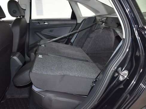 New 2025 Volkswagen Jetta SE image 27