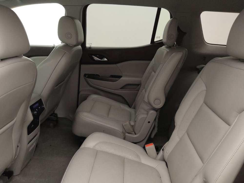 Used 2017 GMC Acadia SLT w/ LPO, Cargo Package FWD image 18