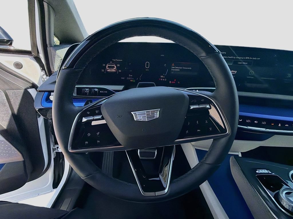 Certified 2025 Cadillac Optiq Sport 1 w/ LPO, ONYX Package AWD/4WD image 37