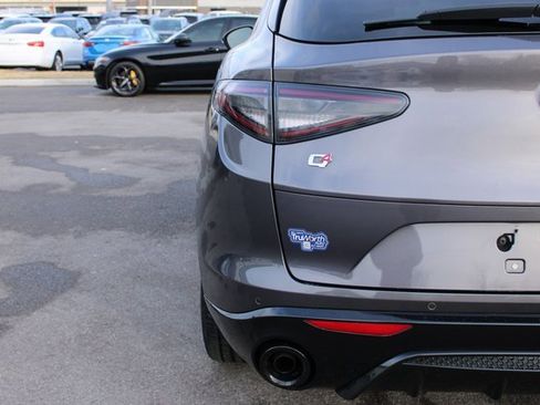 Used 2024 Alfa Romeo Stelvio Veloce image 45