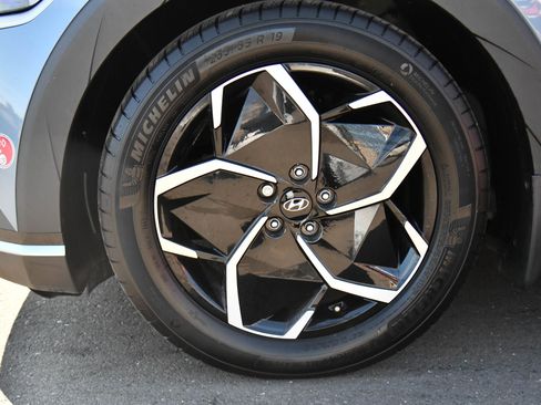Used 2024 Hyundai Ioniq 5 SE RWD image 12