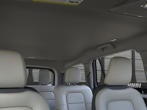 New 2026 Lincoln Aviator 2WD image 22