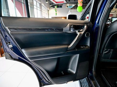 Used 2022 Lexus GX 460 Luxury w/ Sport Design Package image 19