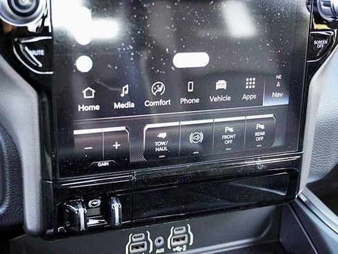 New 2026 RAM 3500 Laramie AWD/4WD image 36