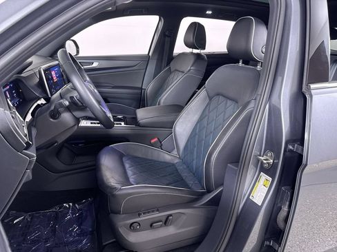 Used 2024 Volkswagen Atlas Cross Sport SEL Premium R-Line AWD/4WD image 11