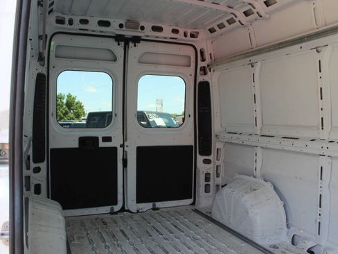 Used 2023 RAM ProMaster 2500 FWD image 14