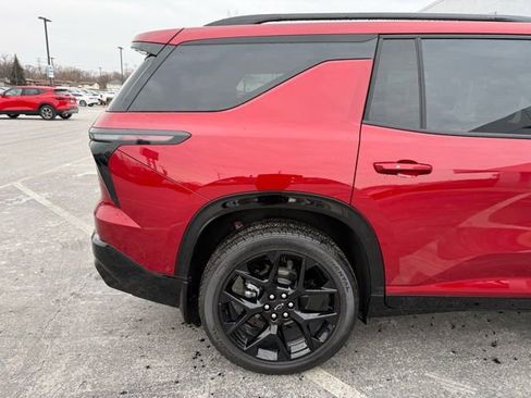 Certified 2025 Chevrolet Traverse RS w/ LPO, Floor Liner Package image 6