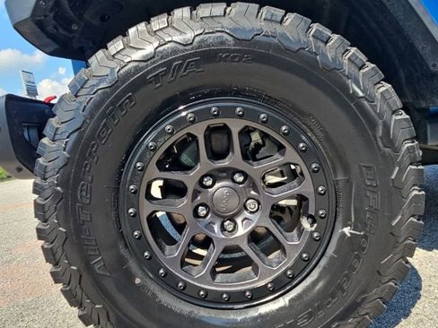 Used 2021 Jeep Wrangler Unlimited Rubicon w/ Xtreme Recon 35" Tire Package AWD/4WD image 9