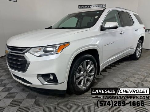 Used 2021 Chevrolet Traverse Premier w/ LPO, Floor Liner Package AWD/4WD image 1