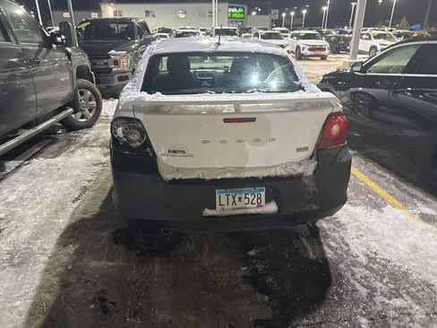 Used 2011 Dodge Avenger Heat image 7