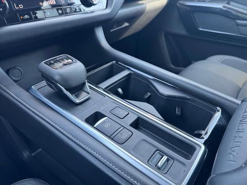Certified 2025 Nissan Pathfinder SV FWD image 21