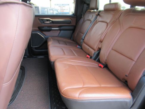 Used 2019 RAM 1500 Limited image 33
