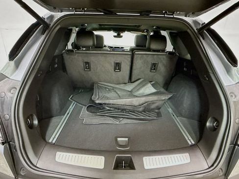 Used 2024 Cadillac XT5 Sportv w/ Technology Package image 30