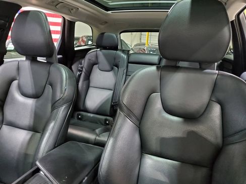 Used 2019 Volvo XC60 T6 Momentum w/ Advanced Package AWD/4WD image 41