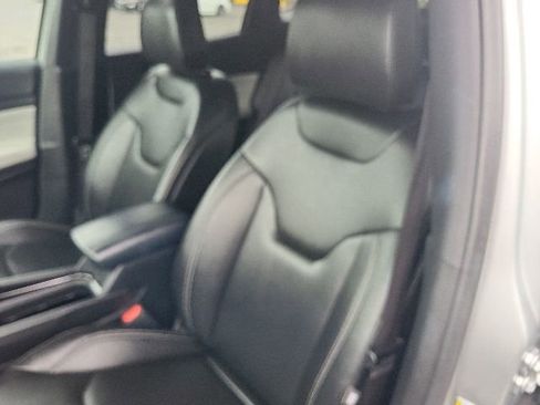 Used 2025 Jeep Compass Limited AWD/4WD image 28