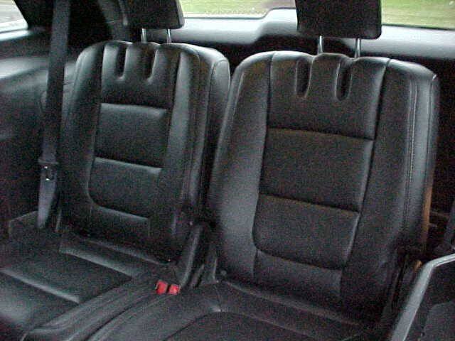 Used 2014 Ford Explorer XLT w/ Equipment Group 202A AWD/4WD image 40