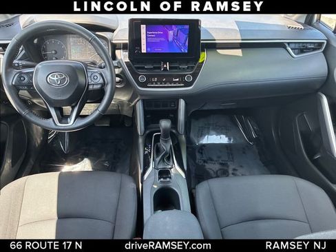 Used 2024 Toyota Corolla Cross LE w/ Moonroof Package AWD/4WD image 21