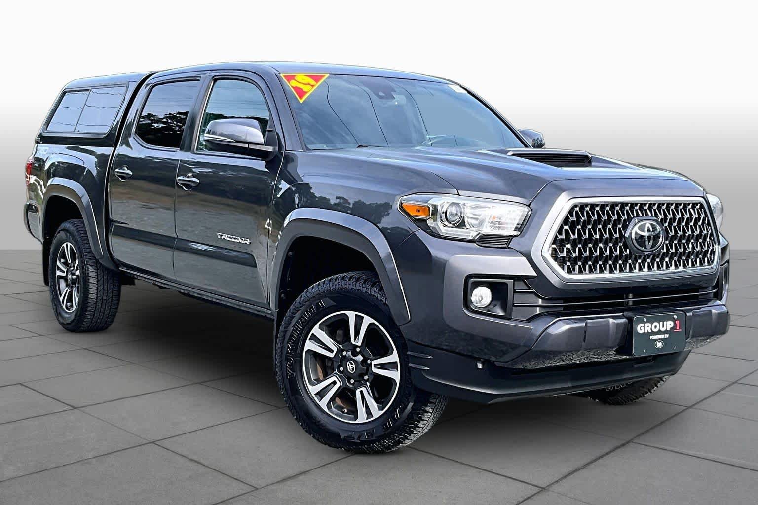 Used 2019 Toyota Tacoma TRD Sport w/ Technology Package AWD/4WD image 3