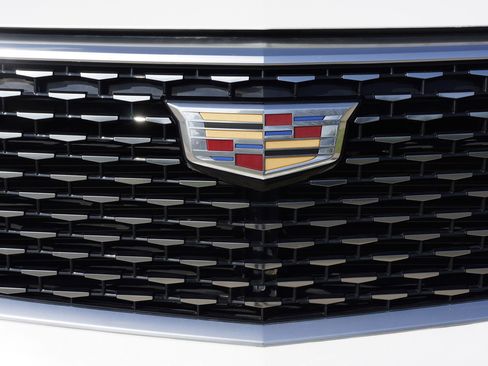 Used 2024 Cadillac XT6 Premium Luxury w/ Technology Package image 15