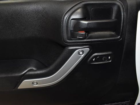 Used 2017 Jeep Wrangler Unlimited Sahara w/ Max Tow Package image 25