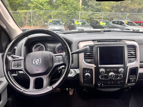 Used 2018 RAM 2500 Big Horn AWD/4WD image 18