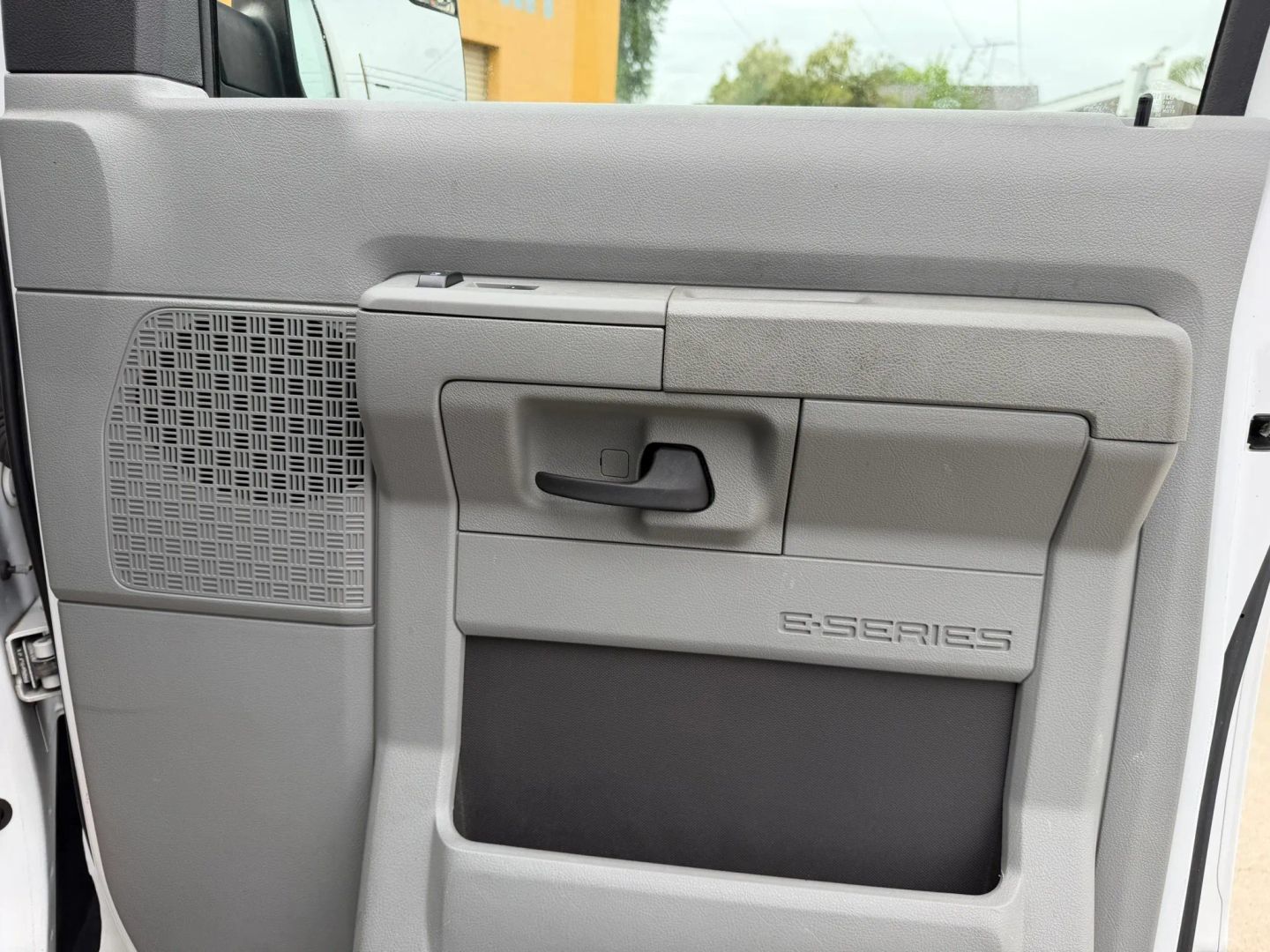 Used 2014 Ford E-150 and Econoline 150 w/ Commercial Cargo Van Package RWD image 16