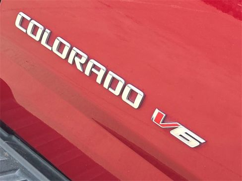 Used 2019 Chevrolet Colorado Z71 image 11