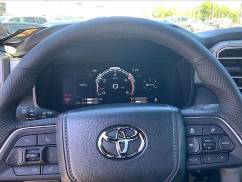 New 2026 Toyota Tundra Limited AWD/4WD image 17