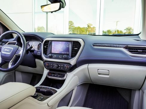 Used 2023 GMC Acadia Denali w/ Denali Ultimate Package image 16