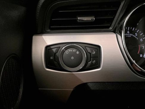 Used 2017 Ford Mustang GT Premium RWD image 30