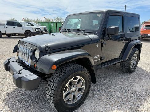 Used 2007 Jeep Wrangler Sahara w/ Dual Top Group image 4