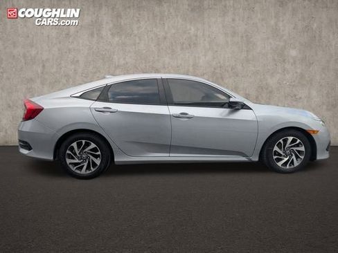 Used 2018 Honda Civic EX image 8