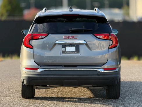 Used 2018 GMC Terrain SLT w/ Preferred Package FWD image 4