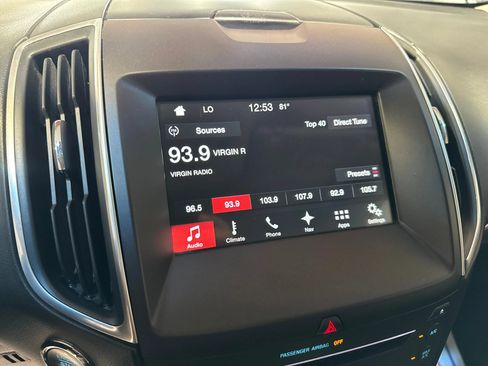 Used 2016 Ford Edge Titanium w/ Technology Package AWD/4WD image 17