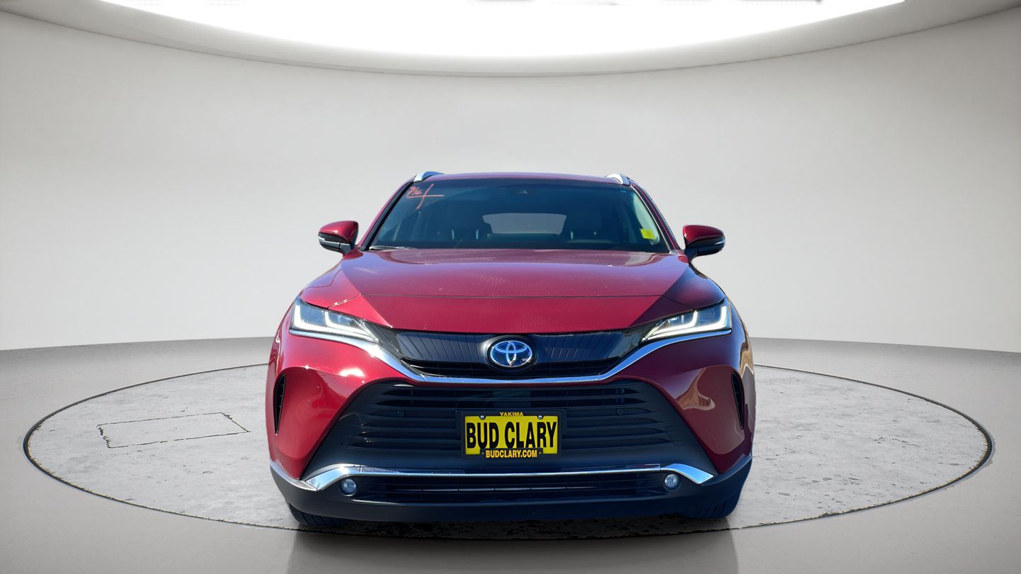 Certified 2024 Toyota Venza XLE AWD/4WD image 2