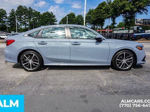 Used 2022 Honda Civic Touring image 10
