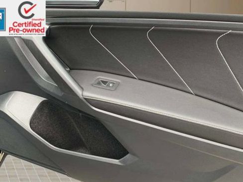 Used 2022 Volkswagen Tiguan SE image 24