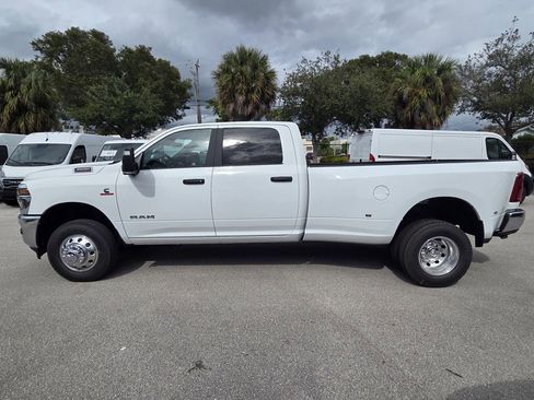 New 2026 RAM 3500 Big Horn AWD/4WD image 8