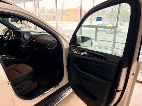 Used 2019 Mercedes-Benz GLS 450 4MATIC image 22