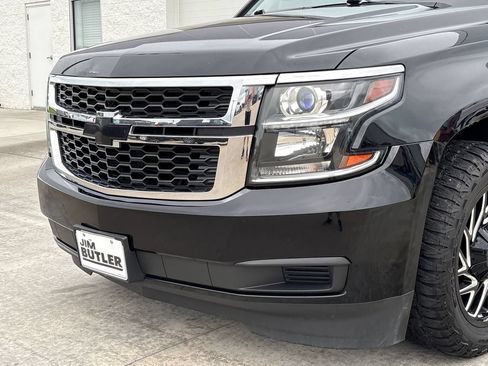 Used 2017 Chevrolet Suburban LT AWD/4WD image 48