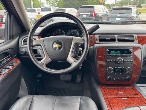 Used 2011 Chevrolet Avalanche LT RWD image 12