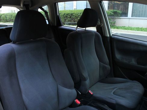 Used 2010 Honda Fit Sport image 28