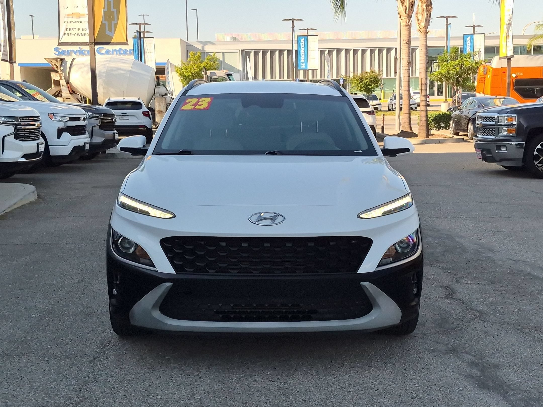 Used 2023 Hyundai Kona SEL AWD/4WD image 2