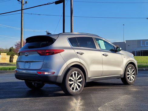 Used 2019 Kia Sportage EX w/ EX Premium Package image 4